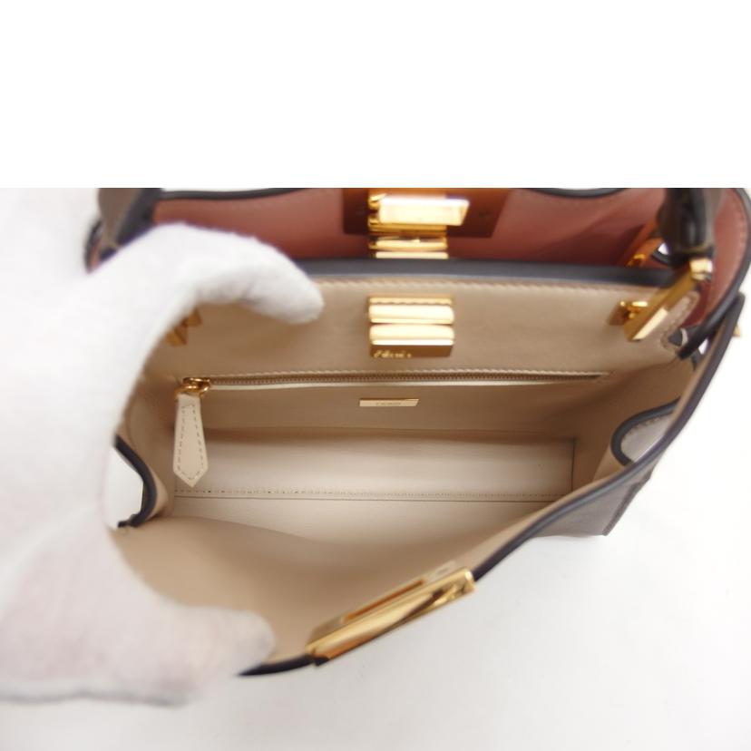 FENDI フェンディ/ピーカブー/アイコニックエッシェンシャリー2WAYバッグ/8BN302//199******/Aランク/04