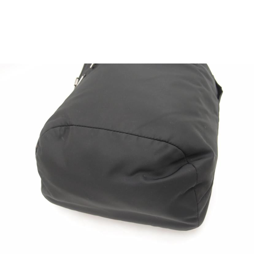 PRADA プラダ/ナイロンボディバッグ/ブラック//173/Aランク/69