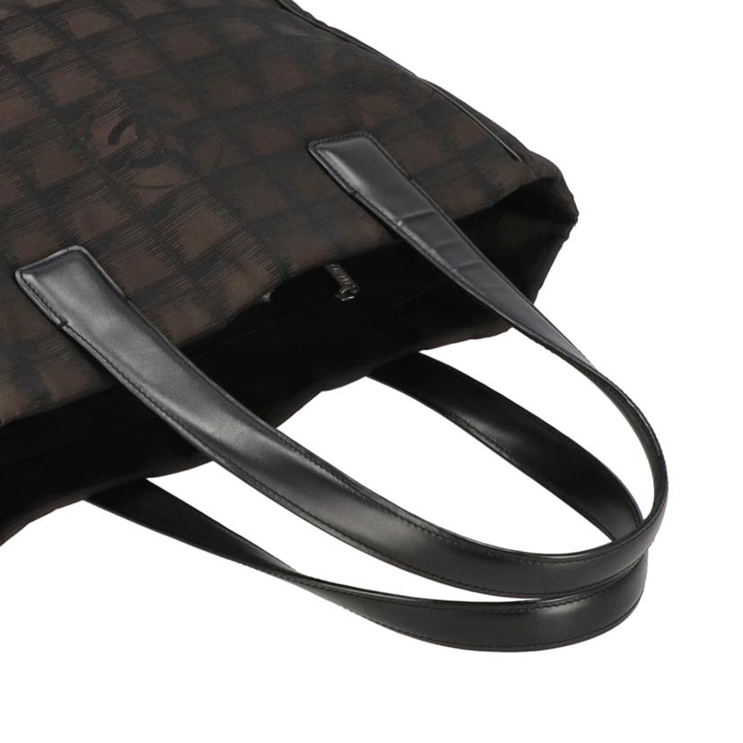 CHANEL /ニュートラベルライントートPM /A20457//921****/SAランク/24