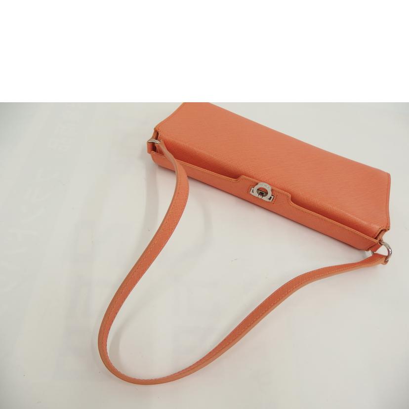 S.Feragammo フェラガモ/ガンチーニワンショルダー/オレンジ/AU21-4837//Aランク/82