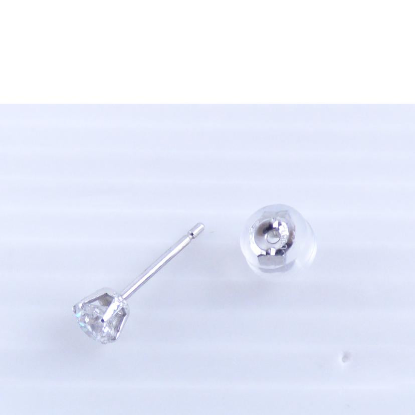/ PT900ダイヤピアスD0.252/0.252ct//ABランク/64
