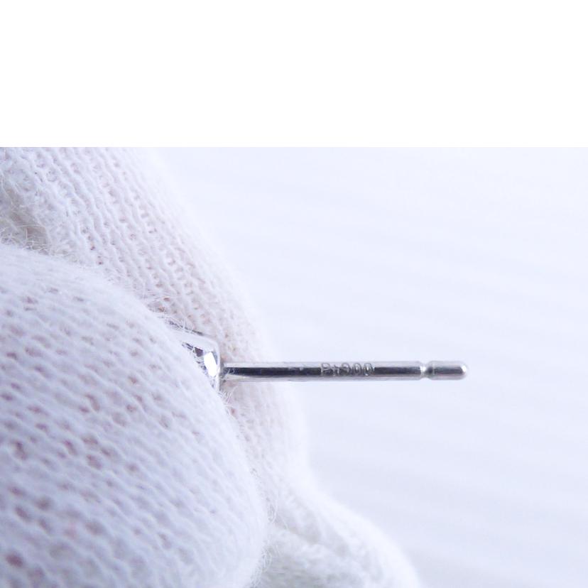 / PT900ダイヤピアスD0.252/0.252ct//ABランク/64