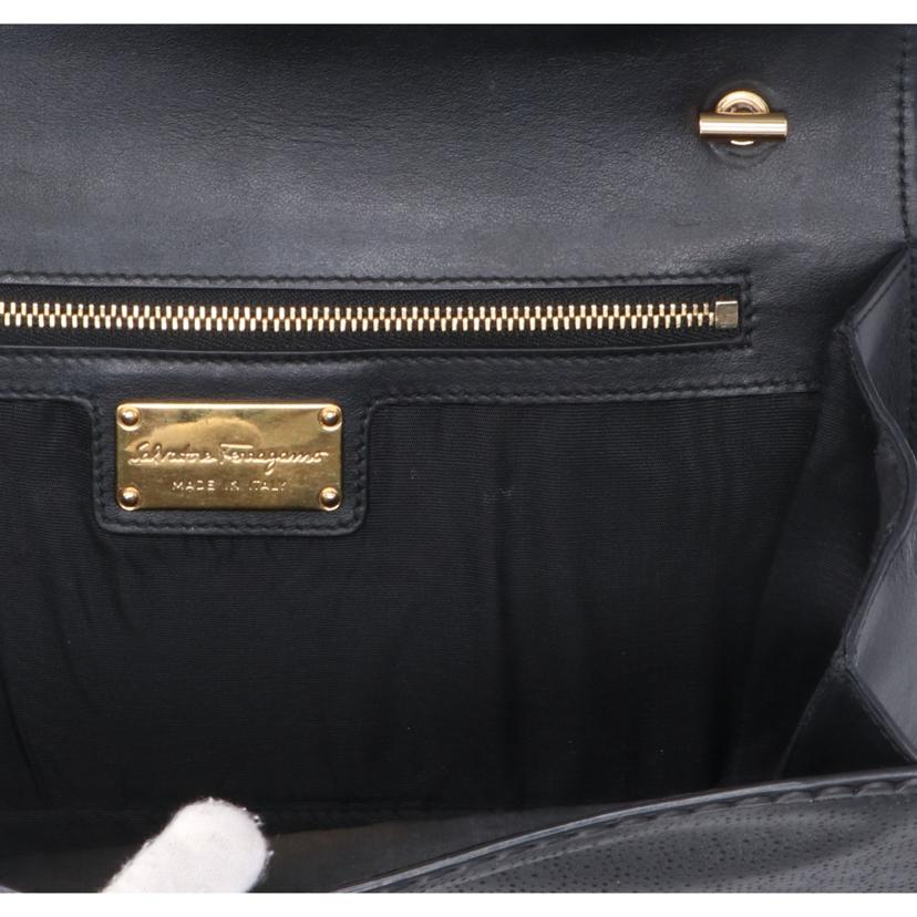 Ferragamo フェラガモ/ジニー・ヴァラリボンレザーチェーンショルダー/AU-21/F003//ABランク/91