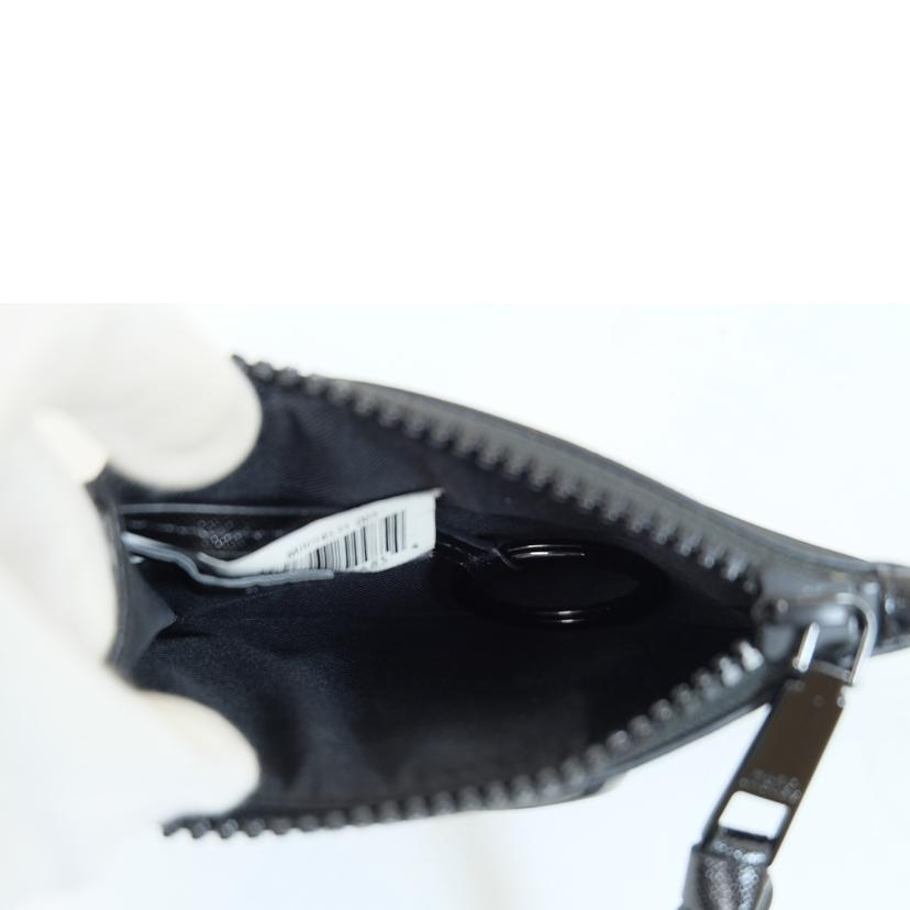 MARC JACOBS/スナップショットトップジップマルチウォレット//Bランク/71