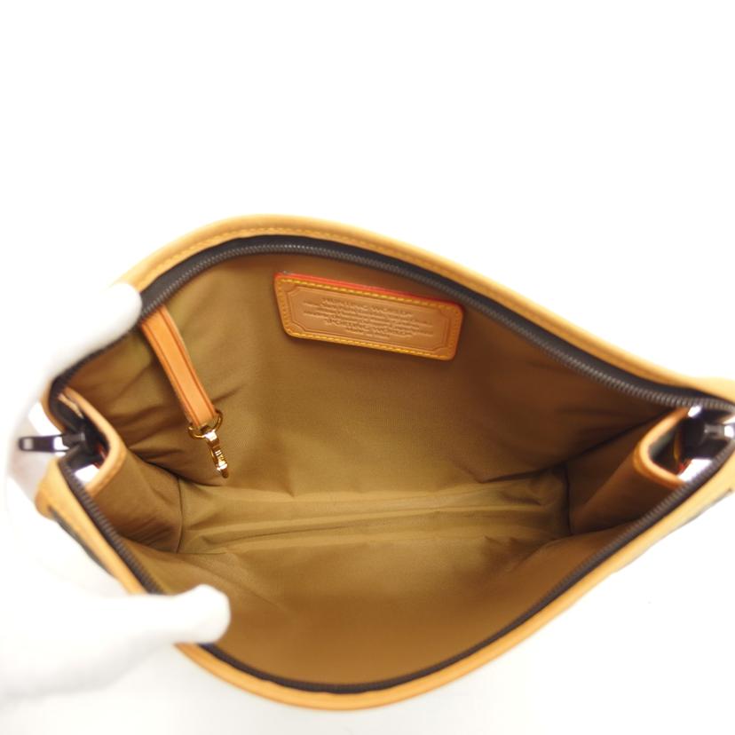 HUNTING WORLD ハンティングワールド/ナイロンクラッチバッグ/セカンドバッグ/カーキ//1・I********/ABランク/04