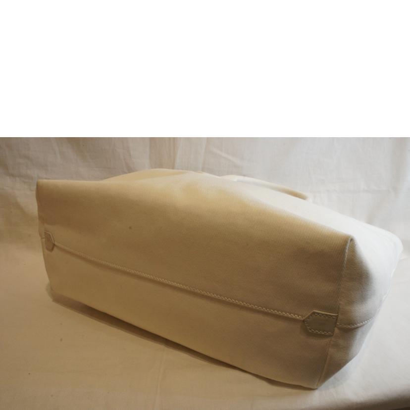 PRADA プラダ/エンボスロゴハンド2WAYホワイト/1BG395//180/ABランク/92