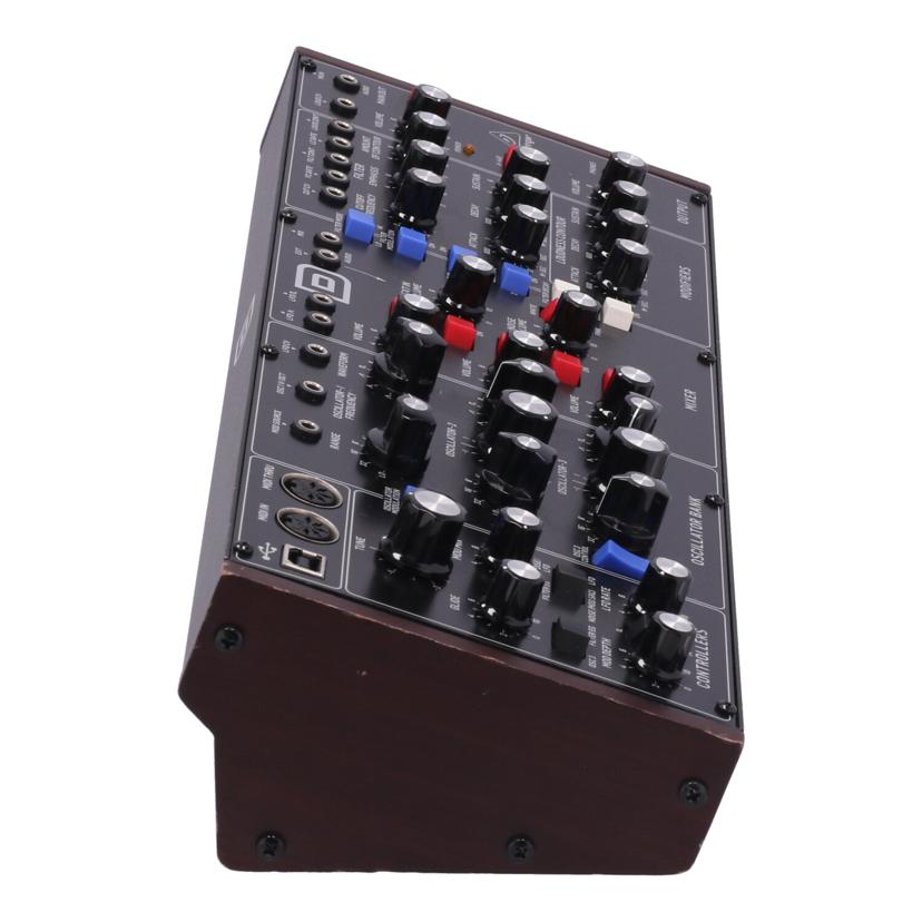 BEHRINGER ベリンガー /アナログシンセサイザー/MODEL D//S181102240CQJ/Bランク/62