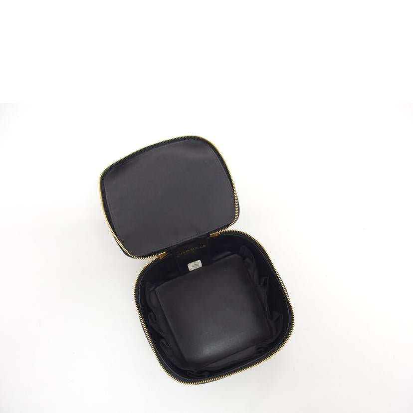 CHANEL シャネル/ココマークキャビアスキン横バニティバッグ/ブラック/A07058//494****/ABランク/04