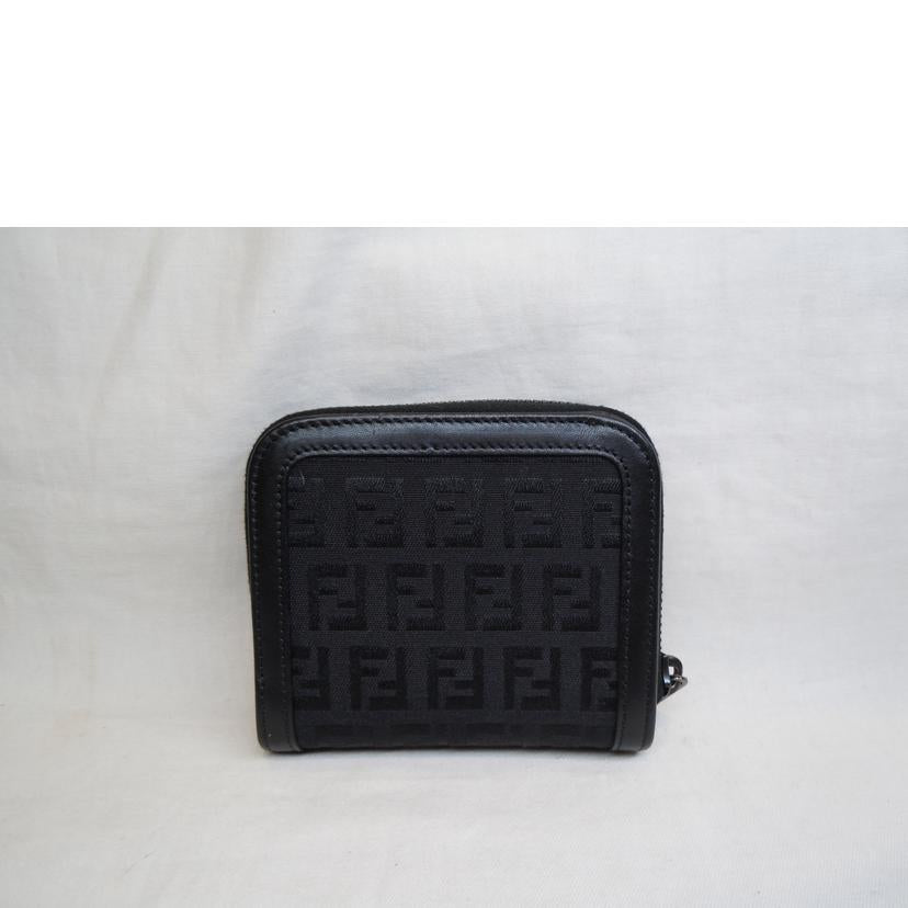 FENDI /ズッキーノナイロンコンパクトウォレットブラック//SAランク/92