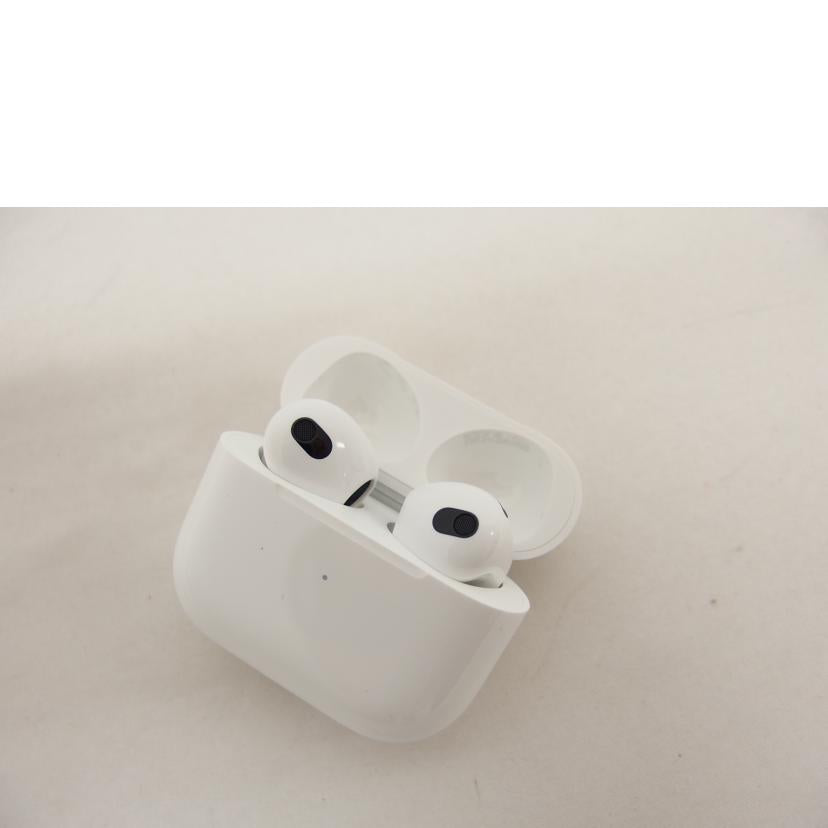Apple アップル/AirPods 第3世代/MME73J/A//CYQQG51WWW/Aランク/04