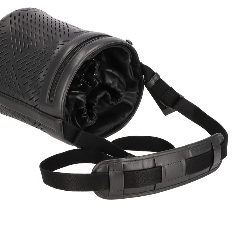 BOTTEGA VENETA ボッテガヴェネタ/パンチングレザーバケット型ショルダー/9264821109163//B07*******/Aランク/38