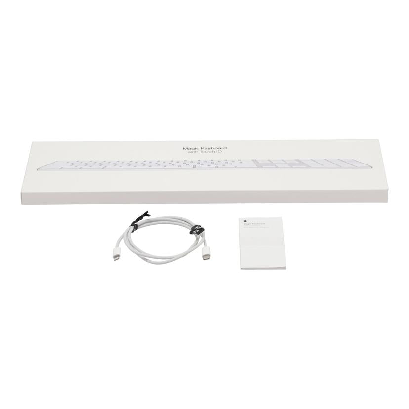 APPLE アップル/マジックキーボード/MK2C3J/A//F0T131501UM0FR2AJ/Bランク/71