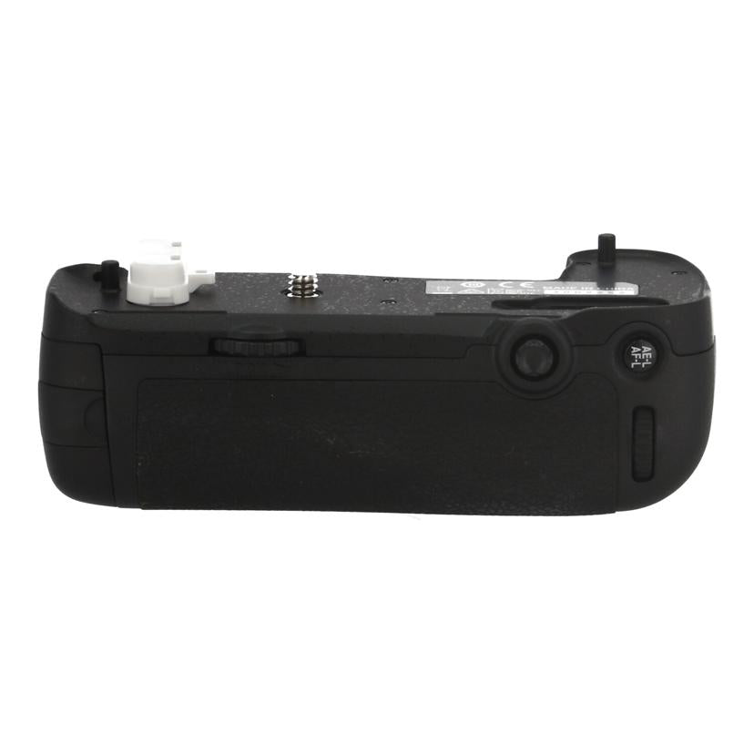 Nikon ニコン /マルチパワーバッテリーパック/MB-D16//3008262/Bランク/62