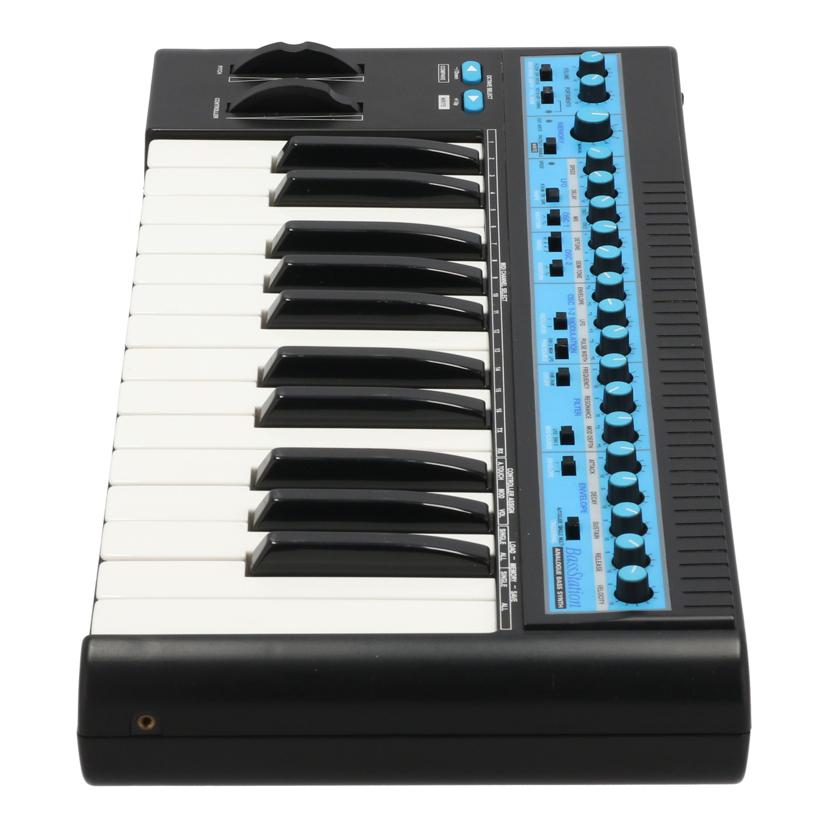 NOVATION ノベーション /アナログシンセサイザー/Bass Station//0008779/Bランク/62