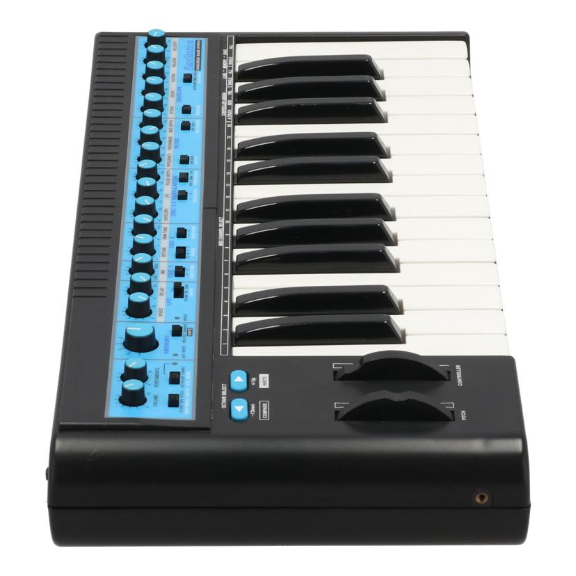 NOVATION ノベーション /アナログシンセサイザー/Bass Station//0008779/Bランク/62