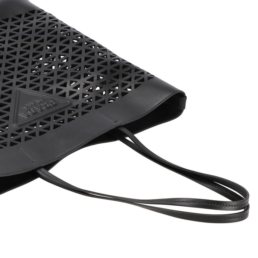 PRADA/パーフォーレーテッドバック/1BG503//Aランク/67