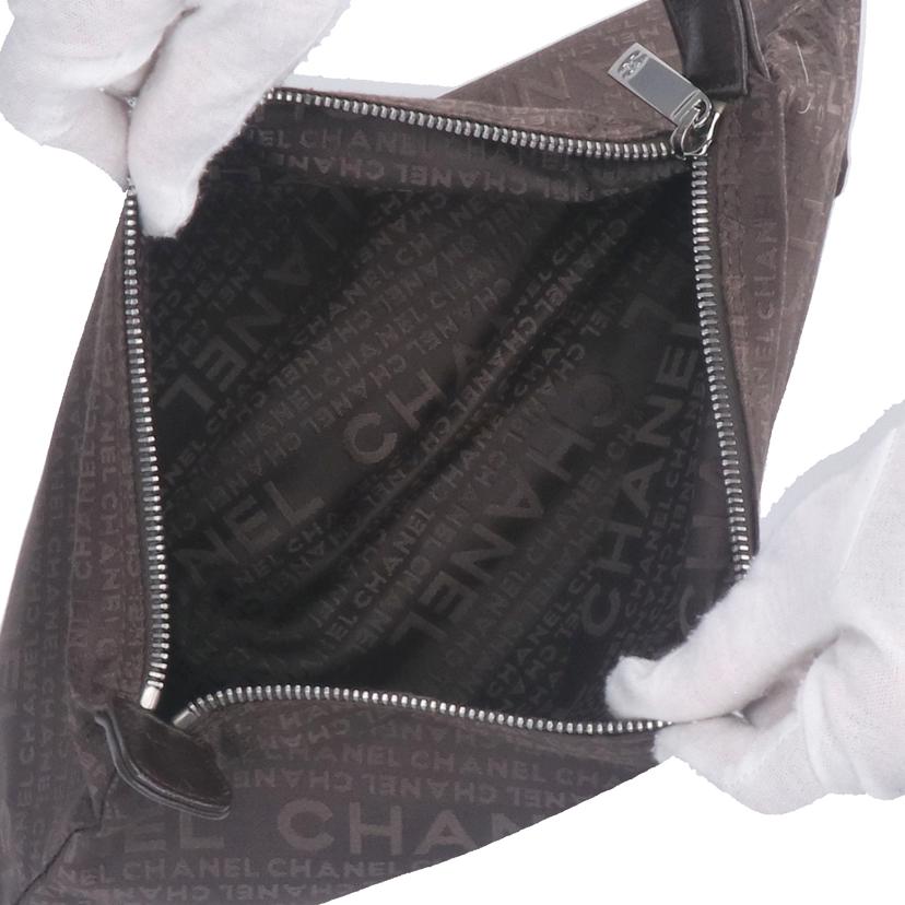 CHANEL シャネル/CHANELレザートート/ブラウン/ポーチ付//107*****/Bランク/75