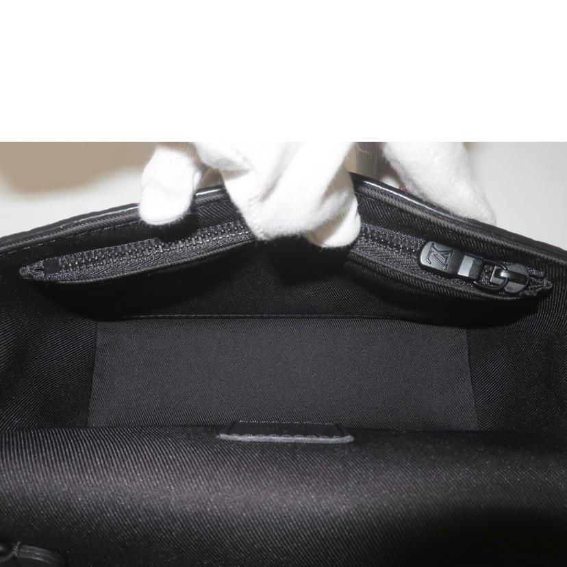 LOUIS VUITTON ルイ・ヴィトン/スティーマーウェアラブルウォレット ショルダーミニバッグ ブラック/M81746//ICタ**/ABランク/65
