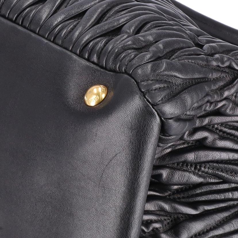 miu miu ミュウミュウ/miu miu/マテラッセ2WAYショルダー/ブラック//31/ABランク/75