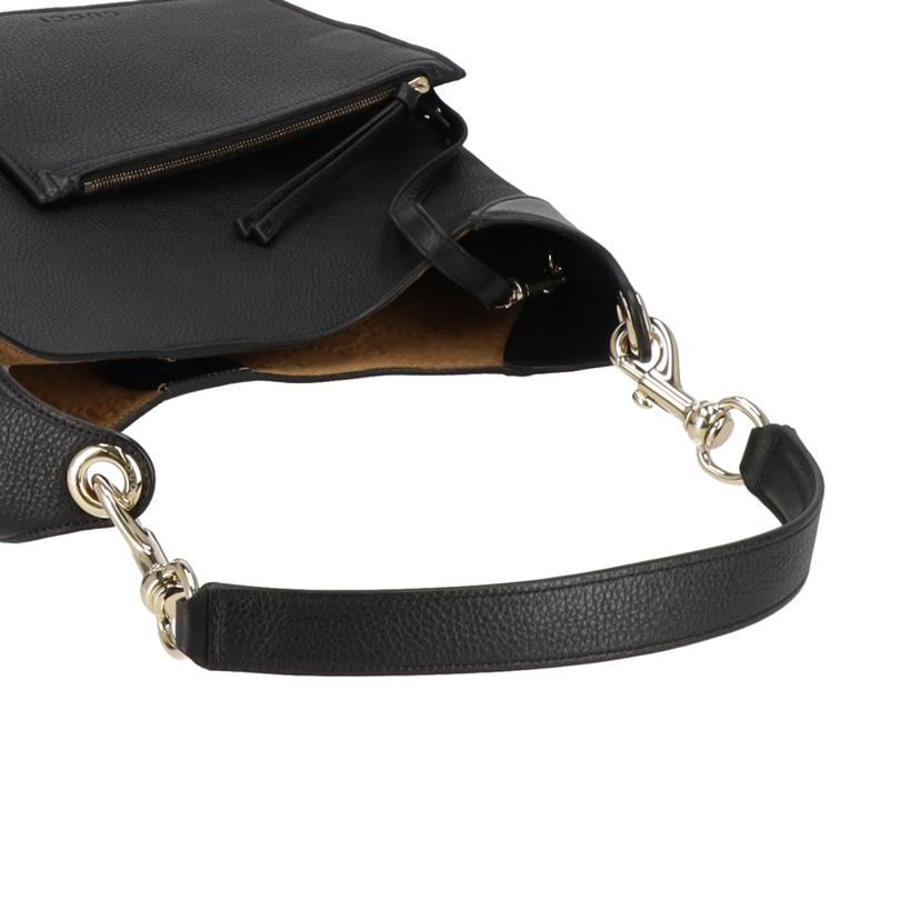 GUCCI グッチ/GUCCI B ミディアムレザーショルダーバッグ/820169//525***/SAランク/91