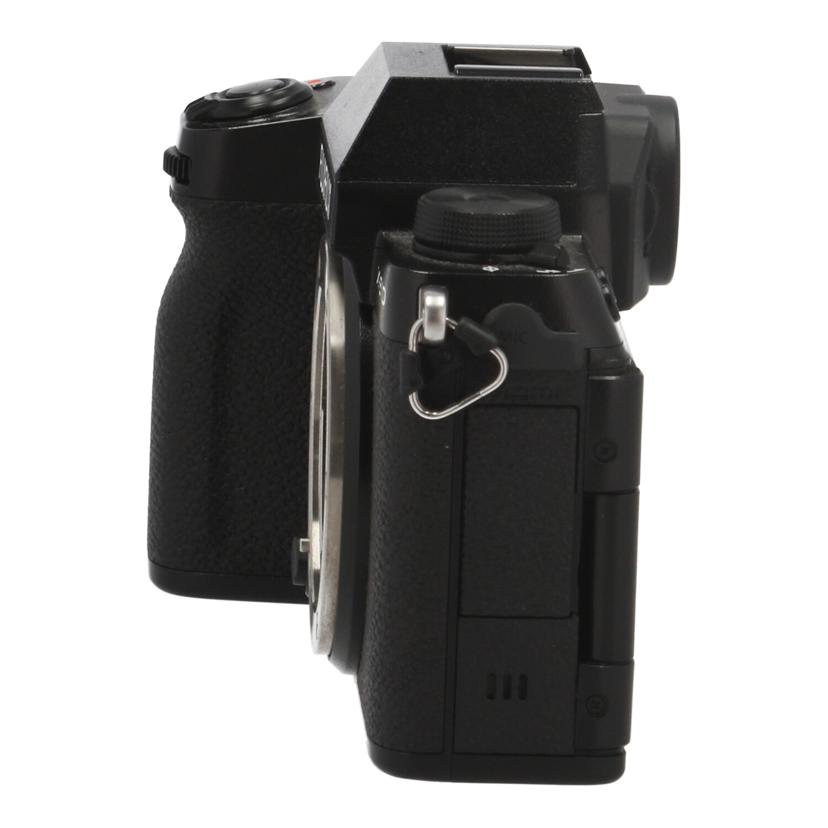 FUJIFILM 富士フイルム /ミラーレス一眼 ボディ/X-S10/X-S10 ボディ//2C013869/Aランク/18