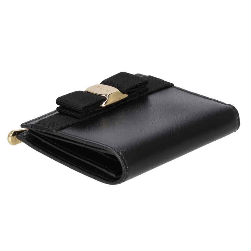 Sarvatore Ferragamo サルバトーレフェラガモ/ヴェラリボン二つ折り財布/22E009//SAランク/94
