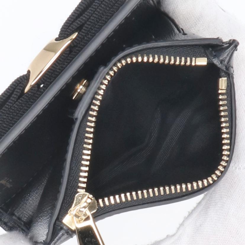 Sarvatore Ferragamo サルバトーレフェラガモ/ヴェラリボン二つ折り財布/22E009//SAランク/94