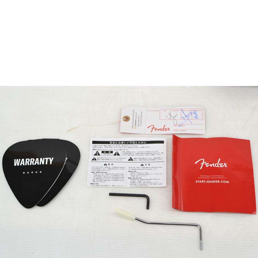 fender フェンダー /Stratcaster エレキギター/Player Series HSS PF//Aランク/75
