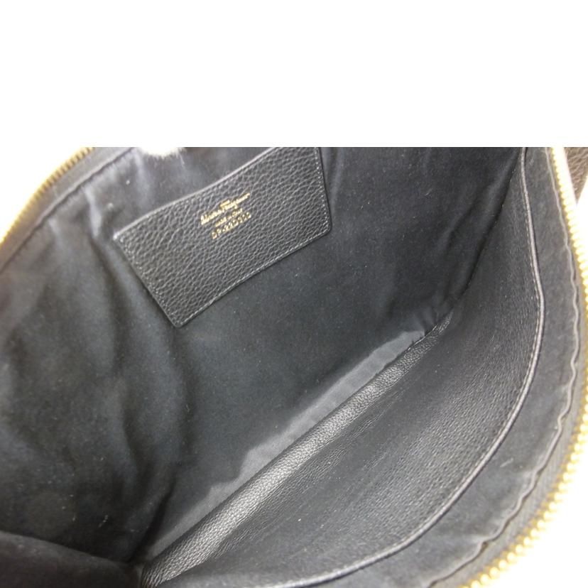 Ferragamo フェラガモ/リストレットレザークラッチバッグ/DP-22D300//Bランク/88