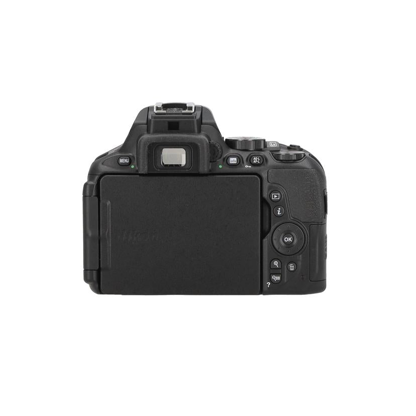 Nikon ニコン/デジタル一眼ダブルズーム/D5600/D5600ダブルズーム//2141551/Aランク/78