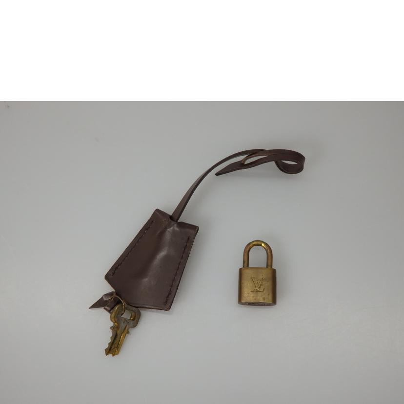 LOUIS VUITTON ルイヴィトン ルイ・ヴィトン ビトン ダミエ・エベヌ 市松模様 ブラウン 茶 ショルダーバッグ ハンドバッグ トートバッグ ブラウン メンズ レディース 定番 人気 LV 斜め掛け 肩がけ/ドゥオモ/ダミエ/エベヌ/N60008//CA0***/BCランク/76