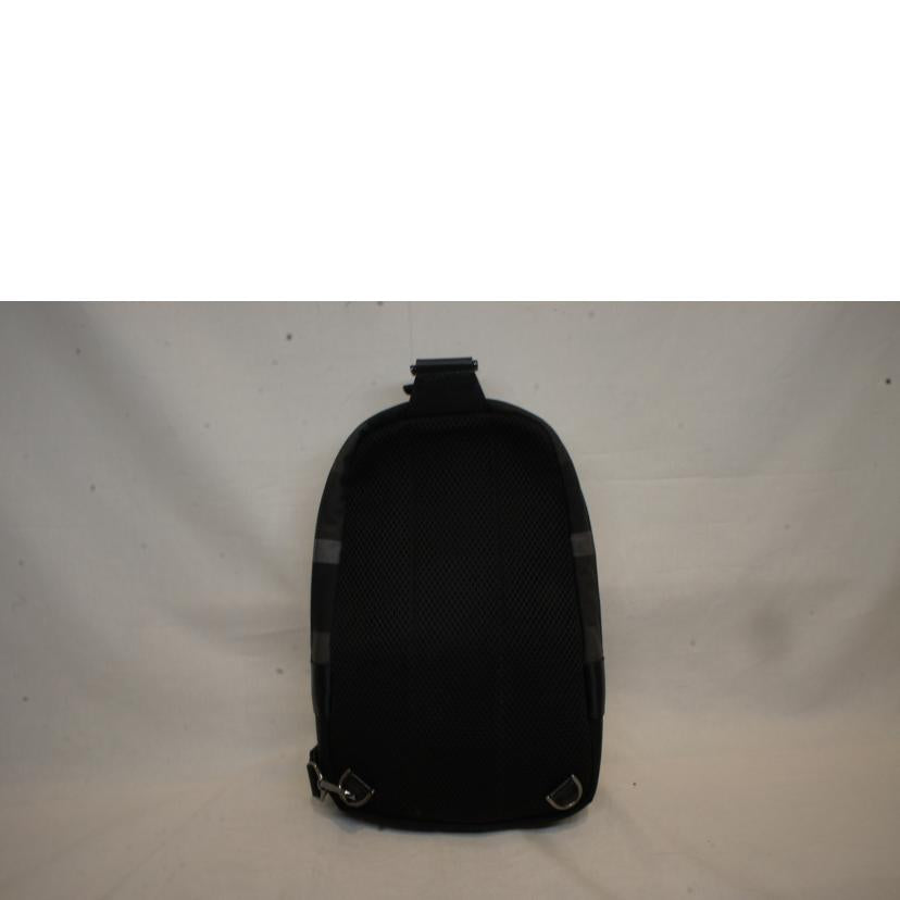 BLACK LABEL CRESTBRIDGE ブラックレーベル/ナイロンボディバッグブラック//Aランク/92