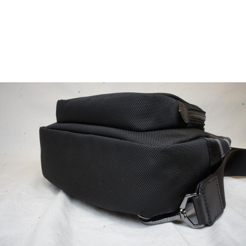 BLACK LABEL CRESTBRIDGE ブラックレーベル/ナイロンボディバッグブラック//Aランク/92