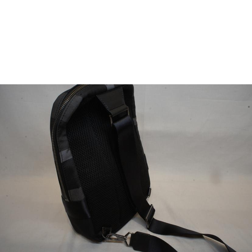 BLACK LABEL CRESTBRIDGE ブラックレーベル/ナイロンボディバッグブラック//Aランク/92