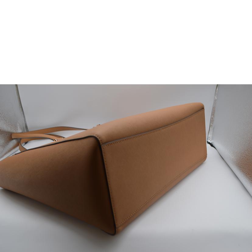 TORY BURCH トリーバーチ/ロビンソンラージレザートートOS/53063 900//Aランク/89