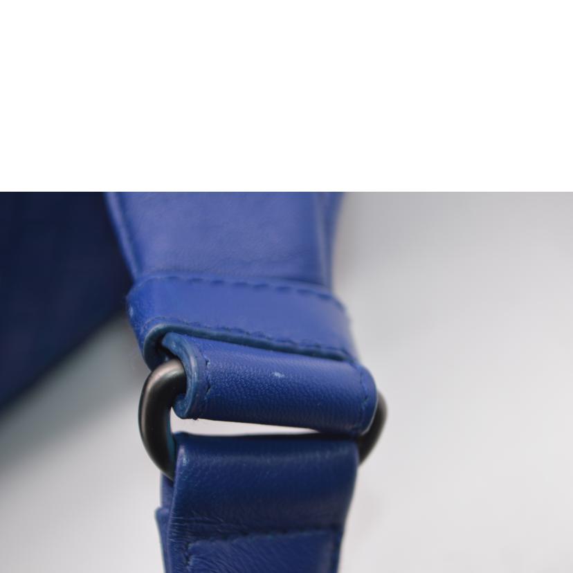 BOTTEGA VENETA ボッテガ・ヴェネタ/イントレチャートカンパーナミディアムレザーハンド/125787//WPE*************/Aランク/89