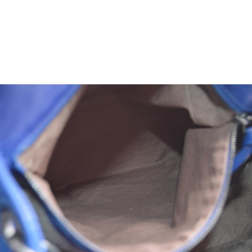 BOTTEGA VENETA ボッテガ・ヴェネタ/イントレチャートカンパーナミディアムレザーハンド/125787//WPE*************/Aランク/89