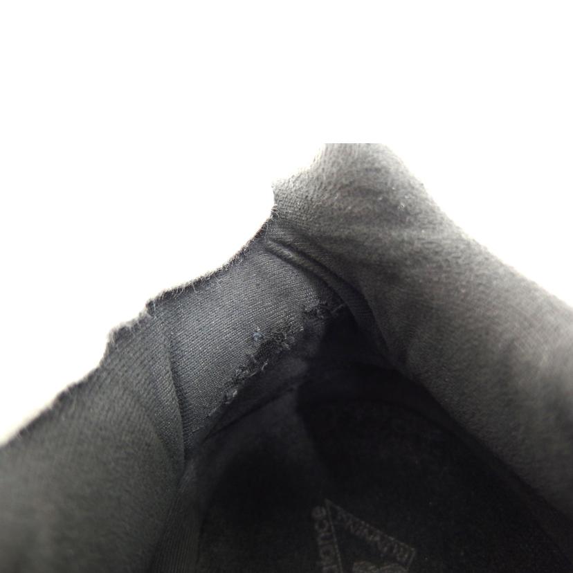 New Balance ニューバランス/New Balance 2002R /Triple Black/U2002RBL//BCランク/82