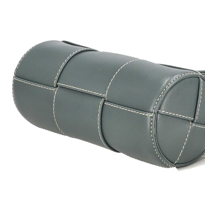 BOTTEGA VENETA ボッテガヴェネタ/イントレチャートアーバンレザーステッチカメラバッグ/741561//RFI*/SAランク/24