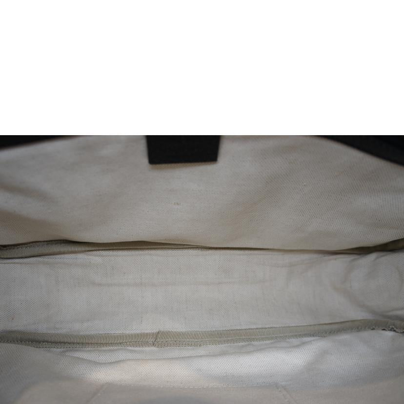 GUCCI グッチ/レザーロゴプリントメッセンジャーバッグ/523589//213***/Aランク/92