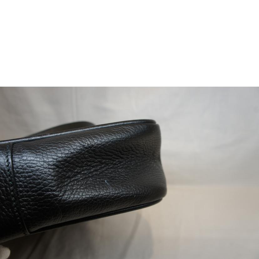 GUCCI グッチ/レザーロゴプリントメッセンジャーバッグ/523589//213***/Aランク/92