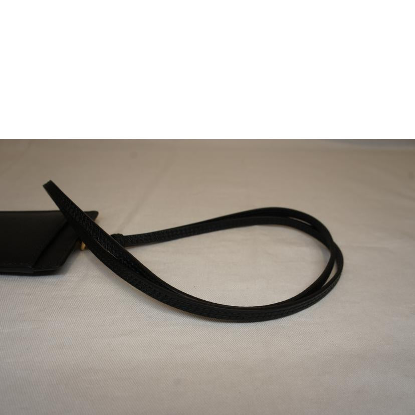 PRADA プラダ/サフィアーノレザーパスケース/ネームホルダー/1MC007//230H/SAランク/92