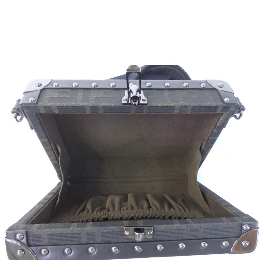 FENDI フェンディ/ショルダーバッグ/ズッカ柄/7VV165-APD8//239*****/Aランク/84