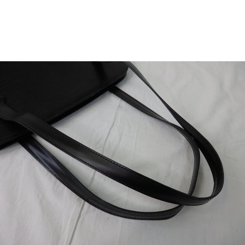 LV ルイヴィトン/リュサック/エピ/ノワール/M52282//VI0***/Bランク/84