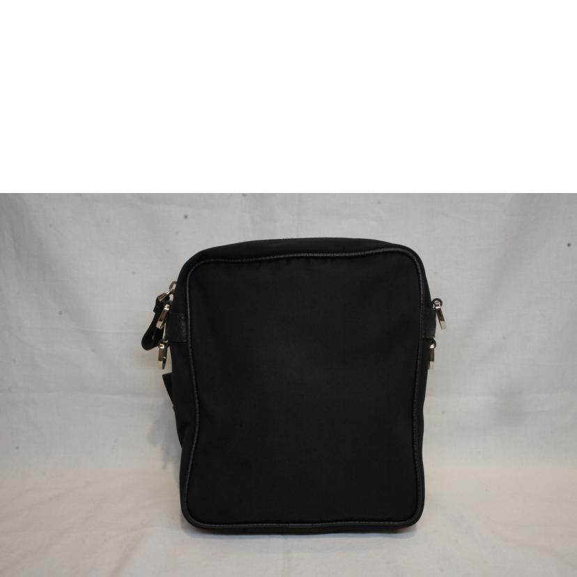 GIORGIO ARMANI ジョルジオアルマーニ/ナイロンショルダーバッグブラック//SAランク/92