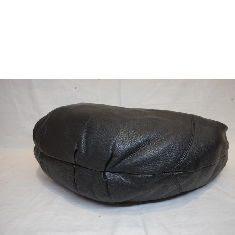 GUCCI グッチ/シエンナクロワッサンタッセルチェーンショルダー/269940//001***/Aランク/92