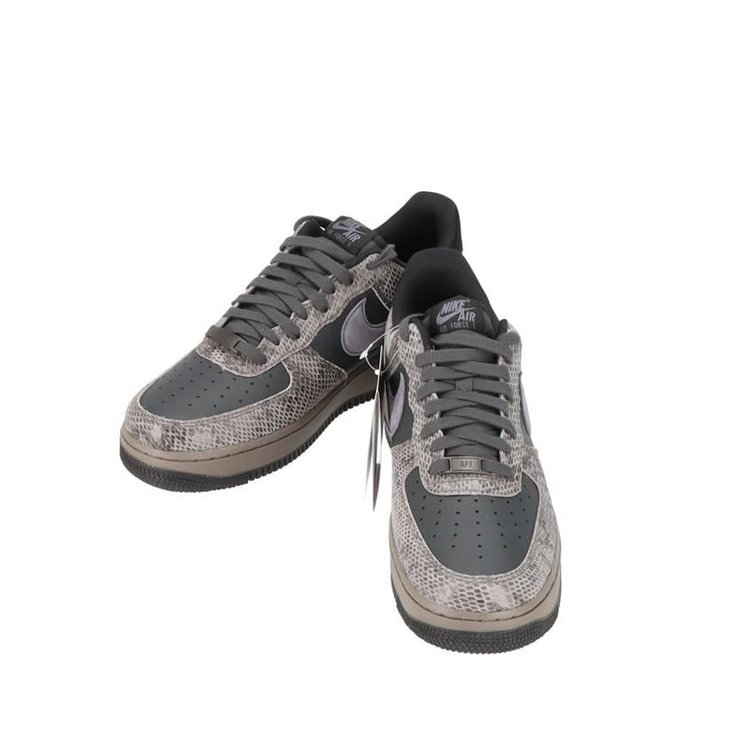 nike ナイキ/ナイキエアフォース1 07 LV8 EMB/HF2898-001//Aランク/93