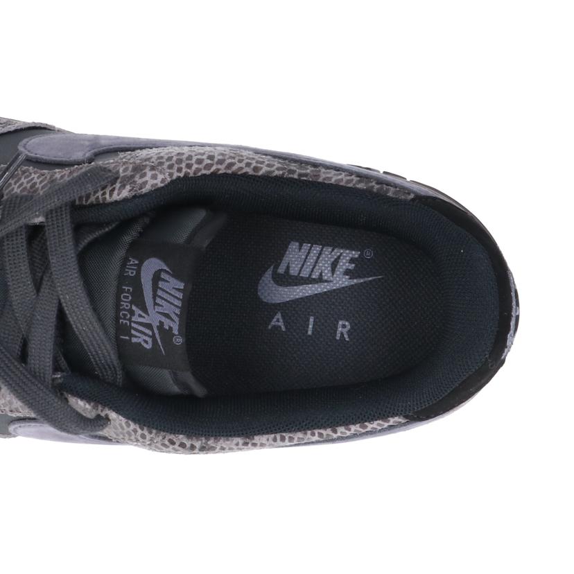 nike ナイキ/ナイキエアフォース1 07 LV8 EMB/HF2898-001//Aランク/93
