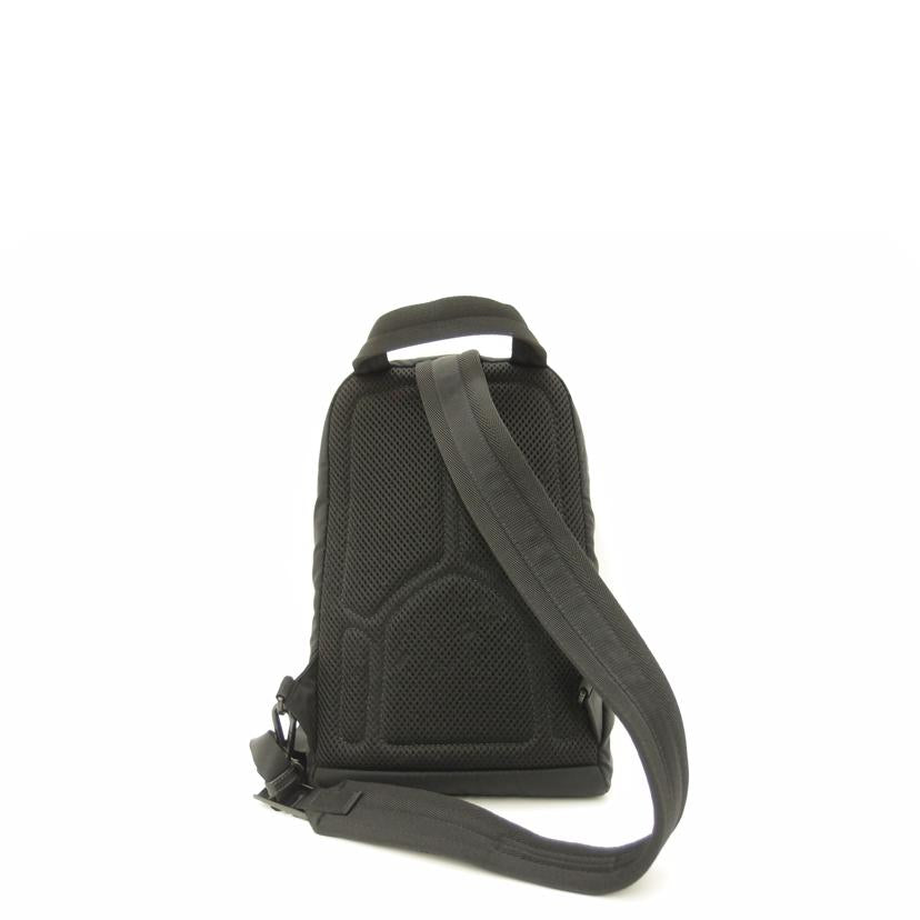 PRADA プラダ/ボディバッグ/ブラック/2VZ013//165/Aランク/69