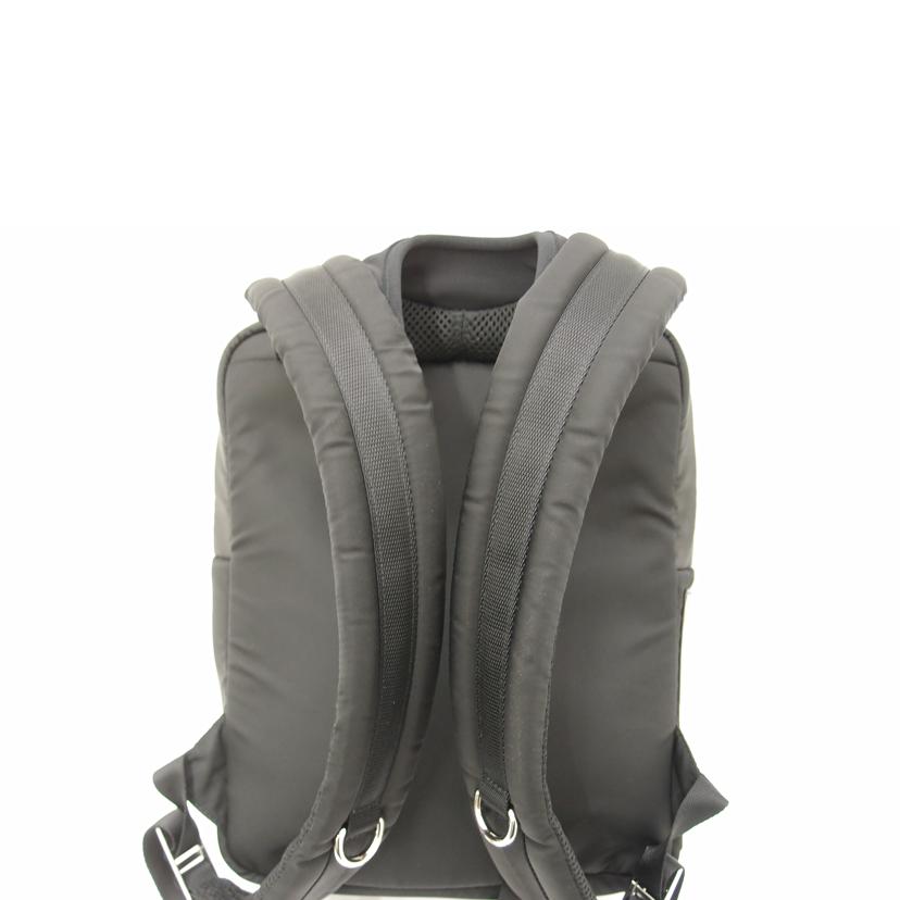 PRADA/ナイロンバックパック/ブラック/2VZ043//253/SAランク/69